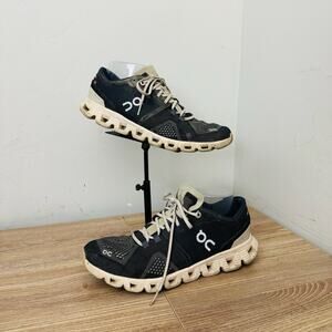 On Running Cloud X Black And White Sneaker Women’s Size 9